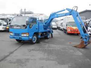 Isuzu Elf Excavator Truck