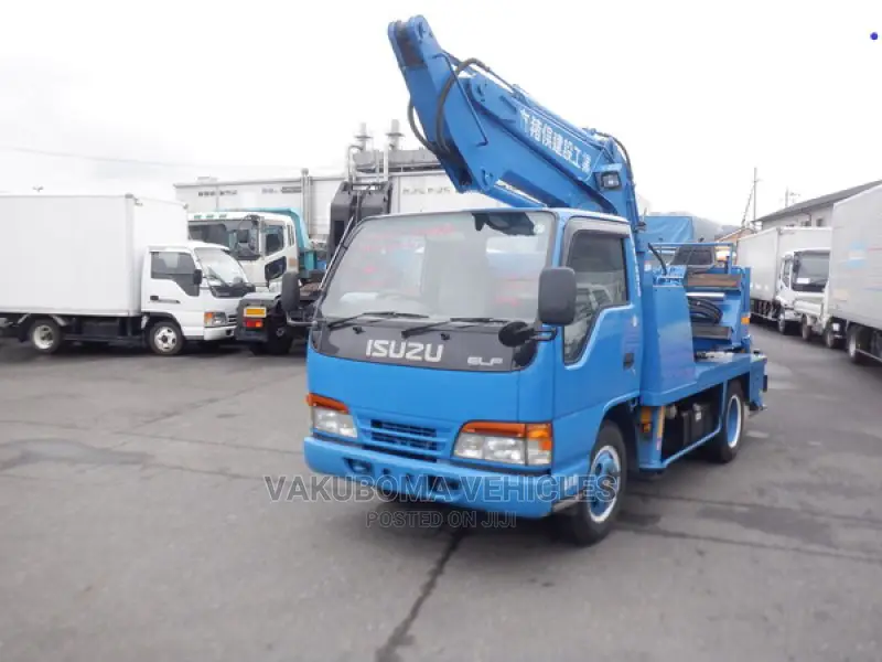 Isuzu Elf Excavator Truck