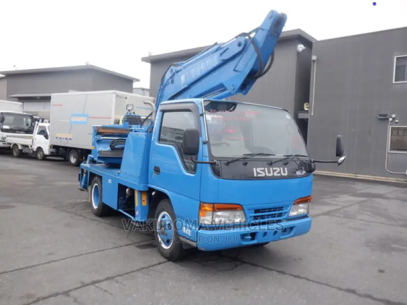 Isuzu Elf Excavator Truck