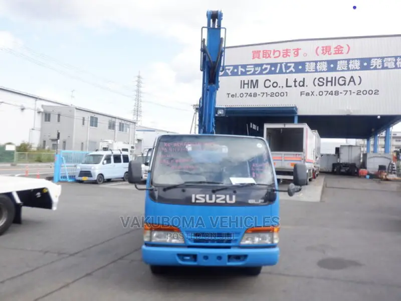 Isuzu Elf Excavator Truck