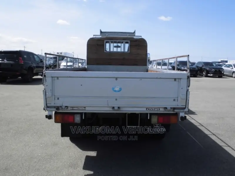 Toyota Dayna Flat Body