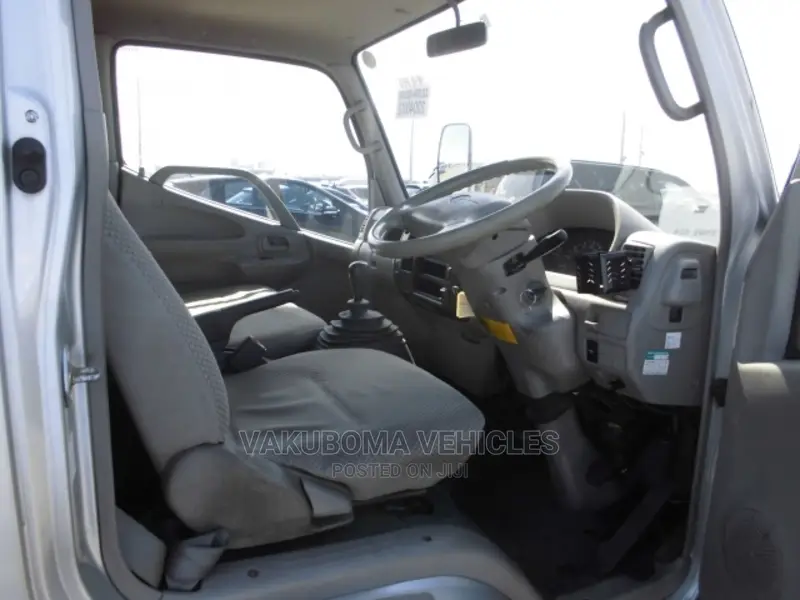 Toyota Dayna Flat Body