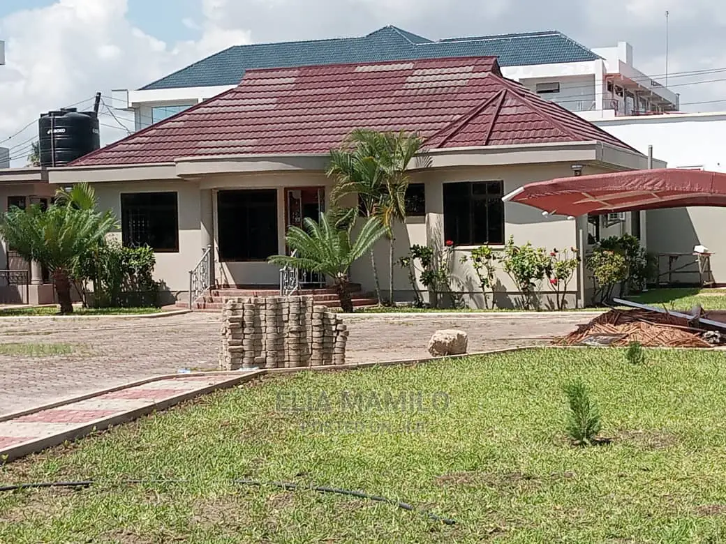 3bdrm House in Msasani Beach. For Rent