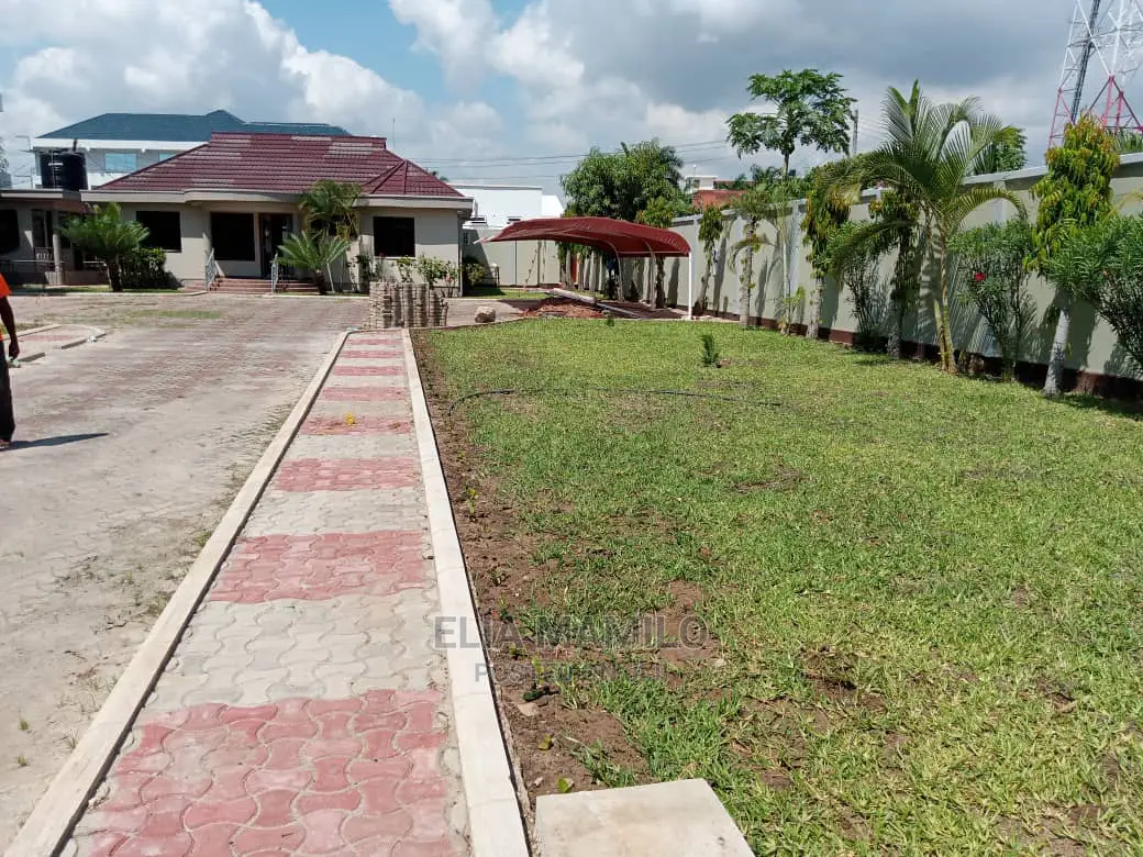 3bdrm House in Msasani Beach. For Rent