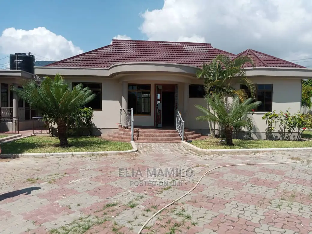 3bdrm House in Msasani Beach. For Rent