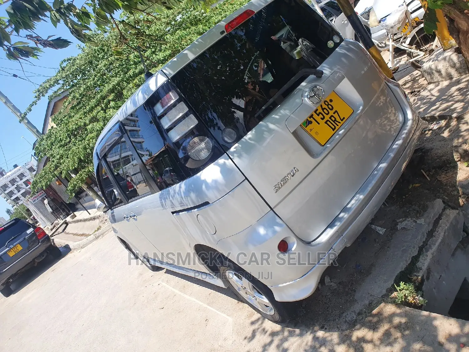 Toyota Sienta 2008 Silver