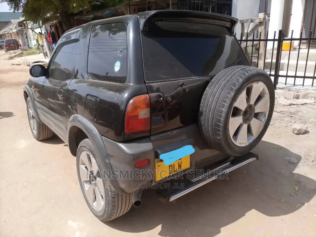Toyota RAV4 1998 Black