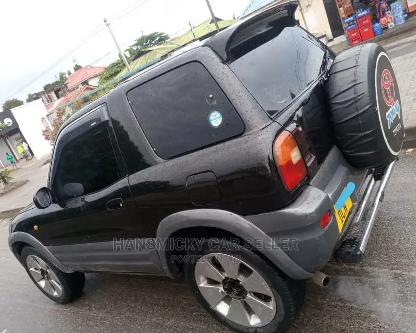 Toyota RAV4 1998 Black