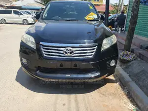 Toyota Vanguard 2012 Black