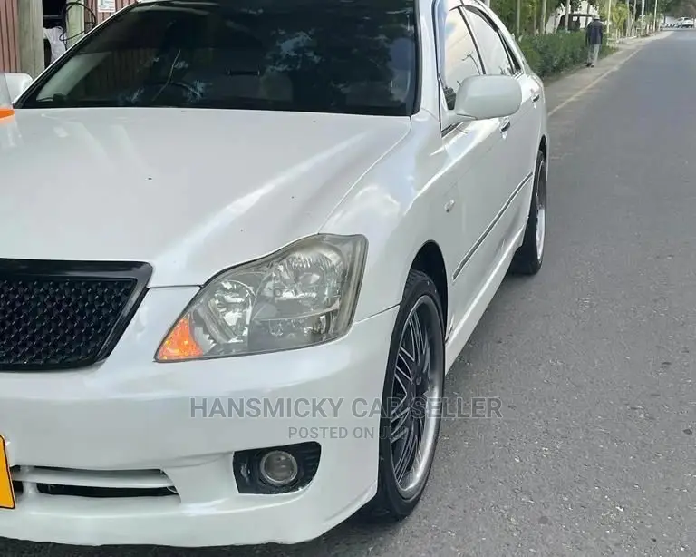 Toyota Crown 2008 White