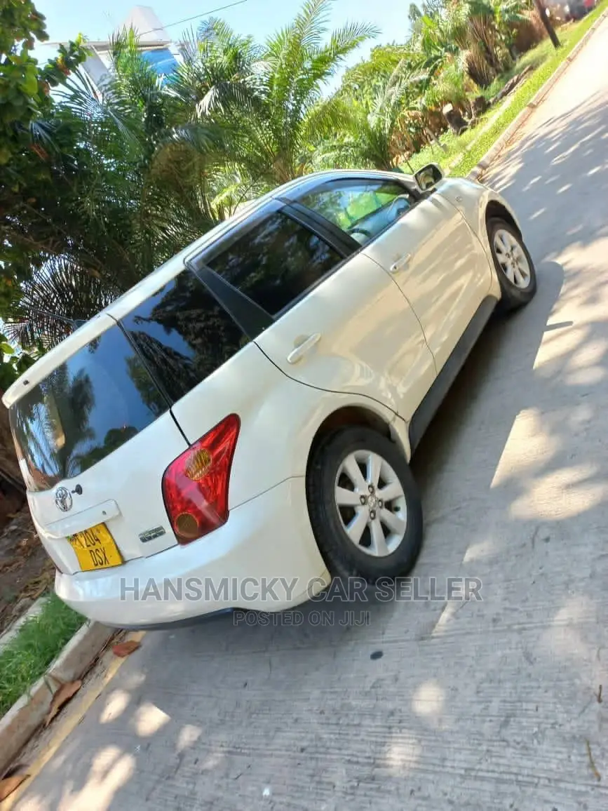 Toyota IST 2004 White