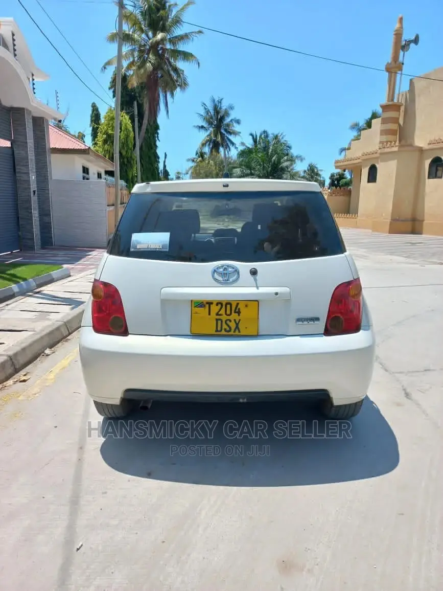 Toyota IST 2004 White