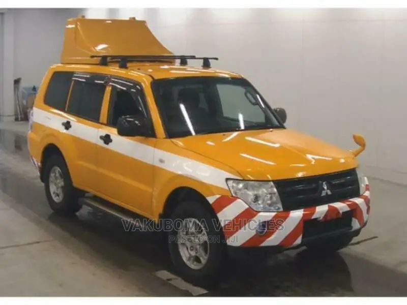Mitsubishi Pajero 2007 Yellow