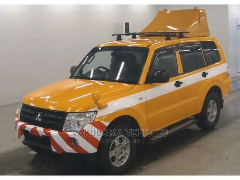 Mitsubishi Pajero 2007 Yellow