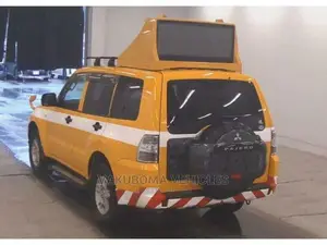 Mitsubishi Pajero 2007 Yellow