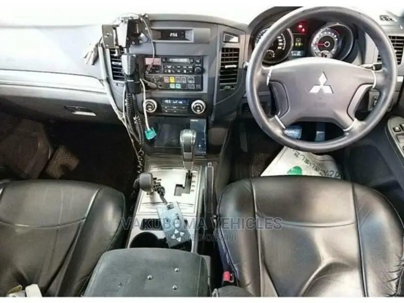 Mitsubishi Pajero 2007 Yellow