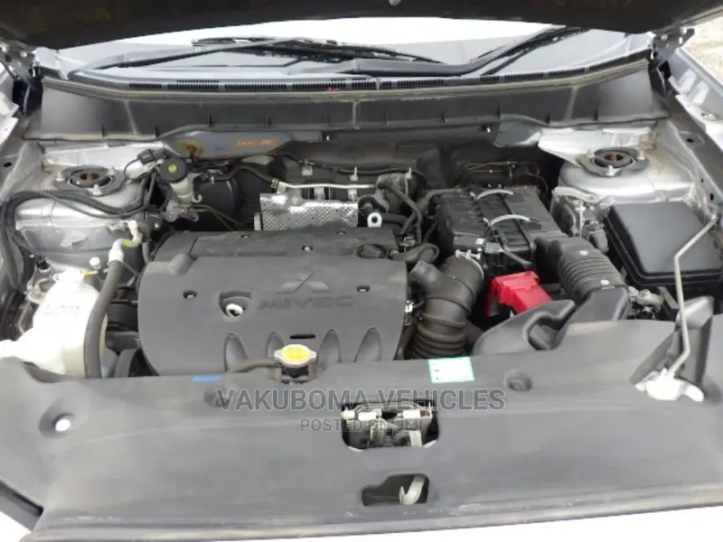Mitsubishi RVR 2.0 2011 Silver