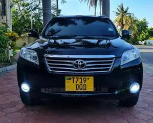 Toyota Vanguard 2010 Black