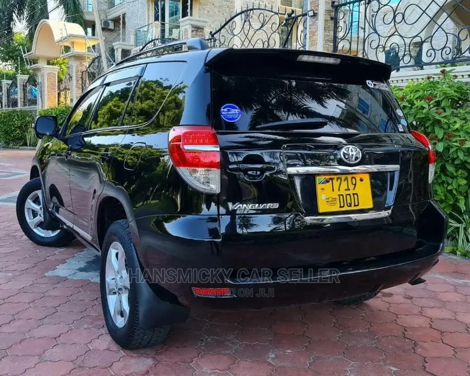 Toyota Vanguard 2010 Black