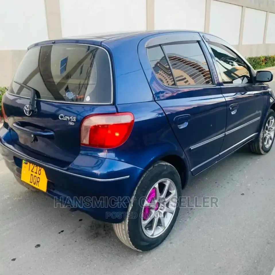 Toyota Vitz 2002 Blue