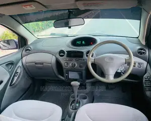 Toyota Vitz 2002 Blue