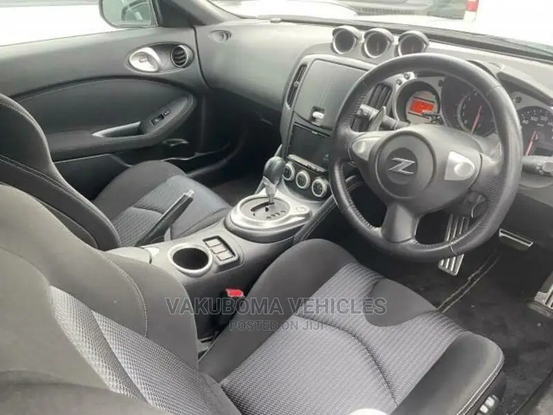 Nissan Fairlady 2008 Silver