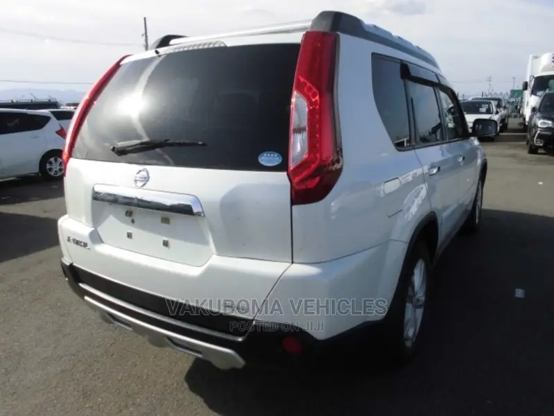 Nissan X-Trail 2012 Pearl