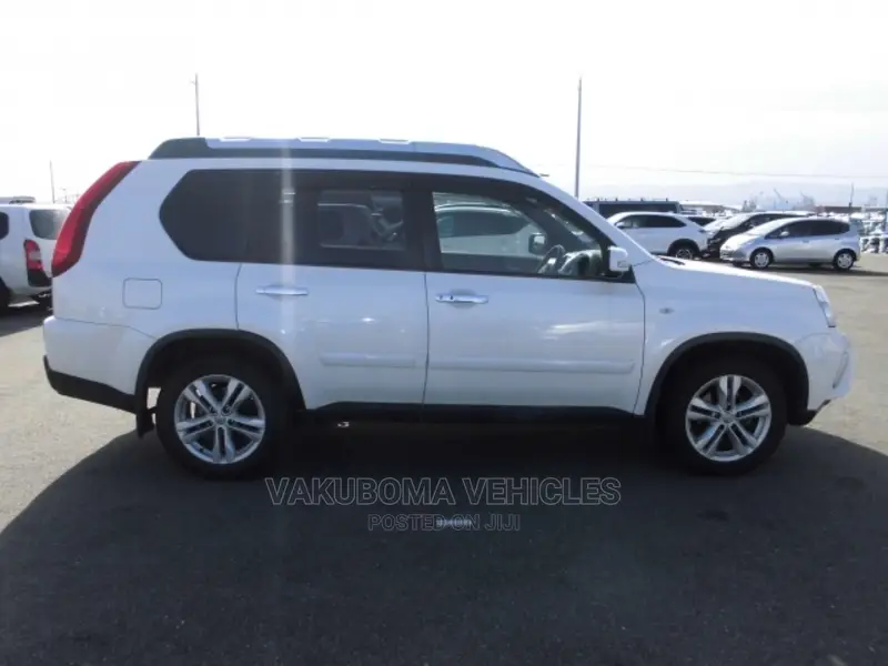 Nissan X-Trail 2012 Pearl