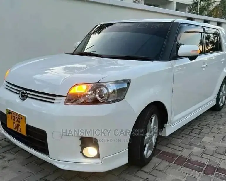 Toyota Corolla Rumion 2008 White