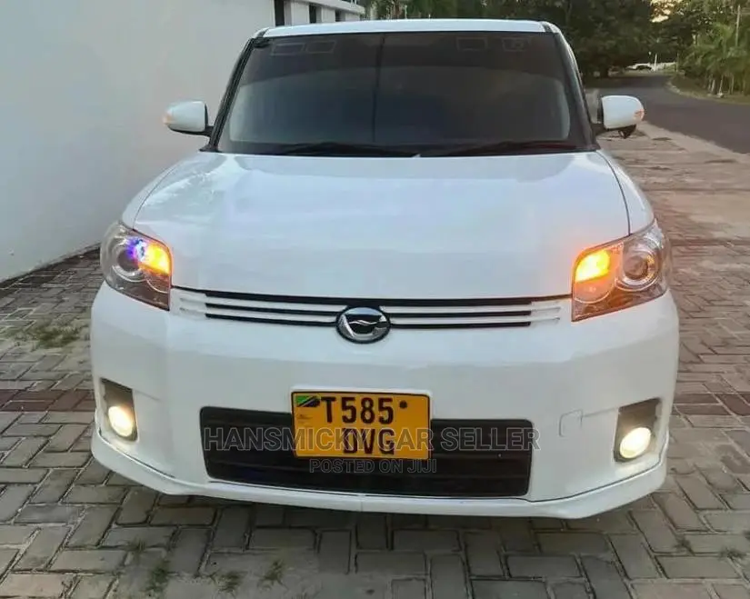 Toyota Corolla Rumion 2008 White