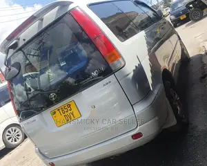 Toyota Noah 2001 Silver