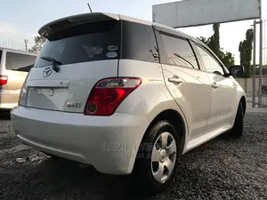 Toyota IST 2007 White