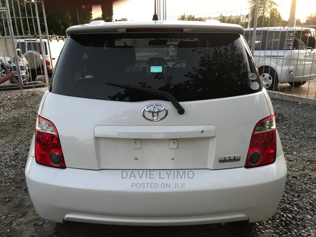 Toyota IST 2007 White