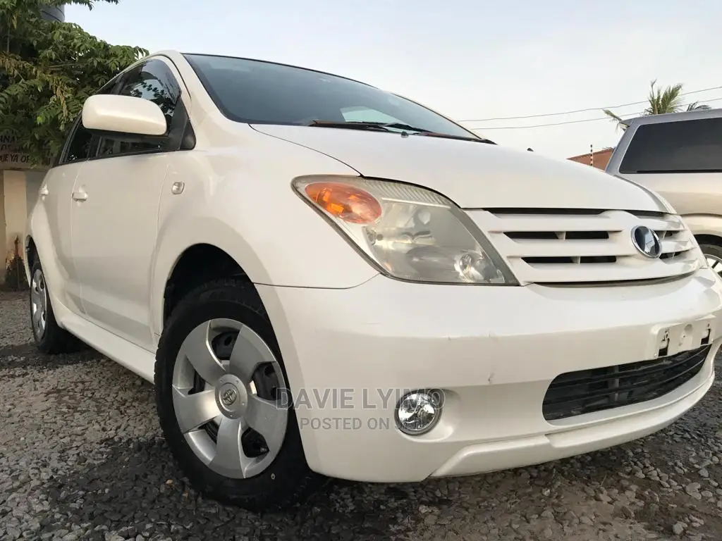 Toyota IST 2007 White