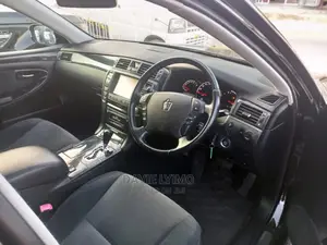 Toyota Crown 2006 Black