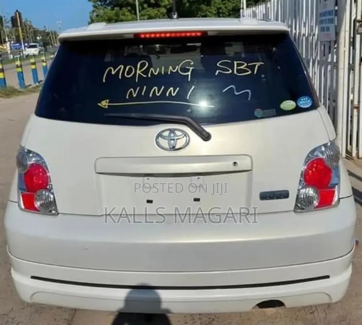 Toyota IST 2006 White