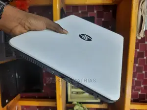 Laptop HP 245 G4 8GB AMD A8 HDD 500GB