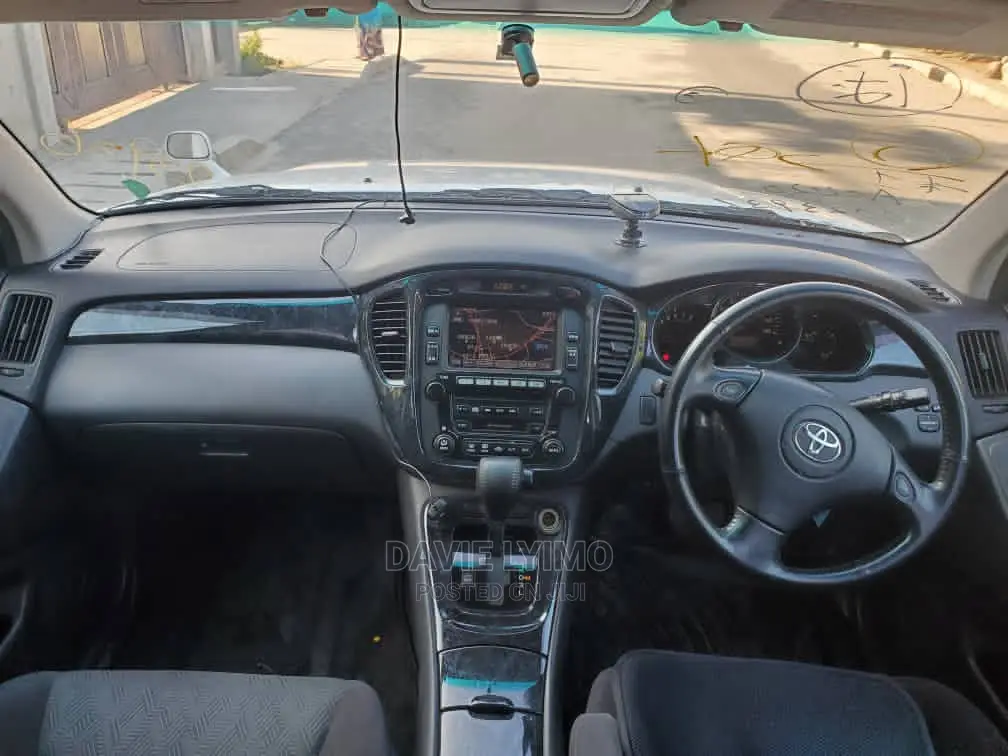 Toyota Kluger 2004 Pearl