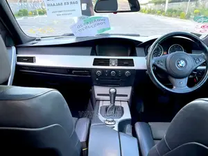 BMW 520i 2005 Black