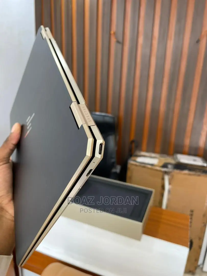 New Laptop HP Spectre Xt 15 8GB Nvidia SSD 512GB