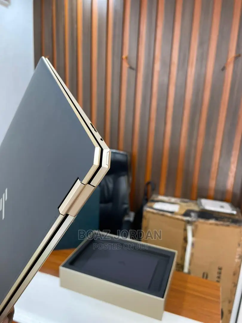 New Laptop HP Spectre Xt 15 8GB Nvidia SSD 512GB