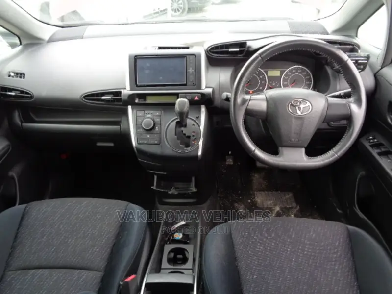 Toyota Wish 2011 Purple