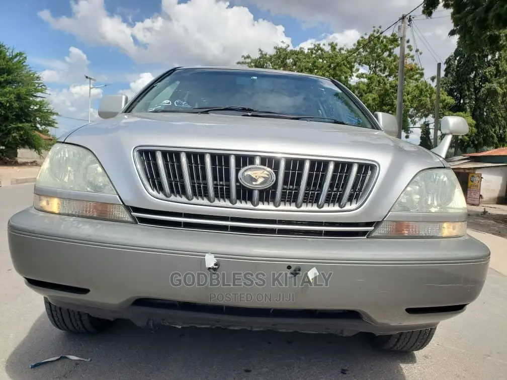 Toyota Harrier 2001 Silver