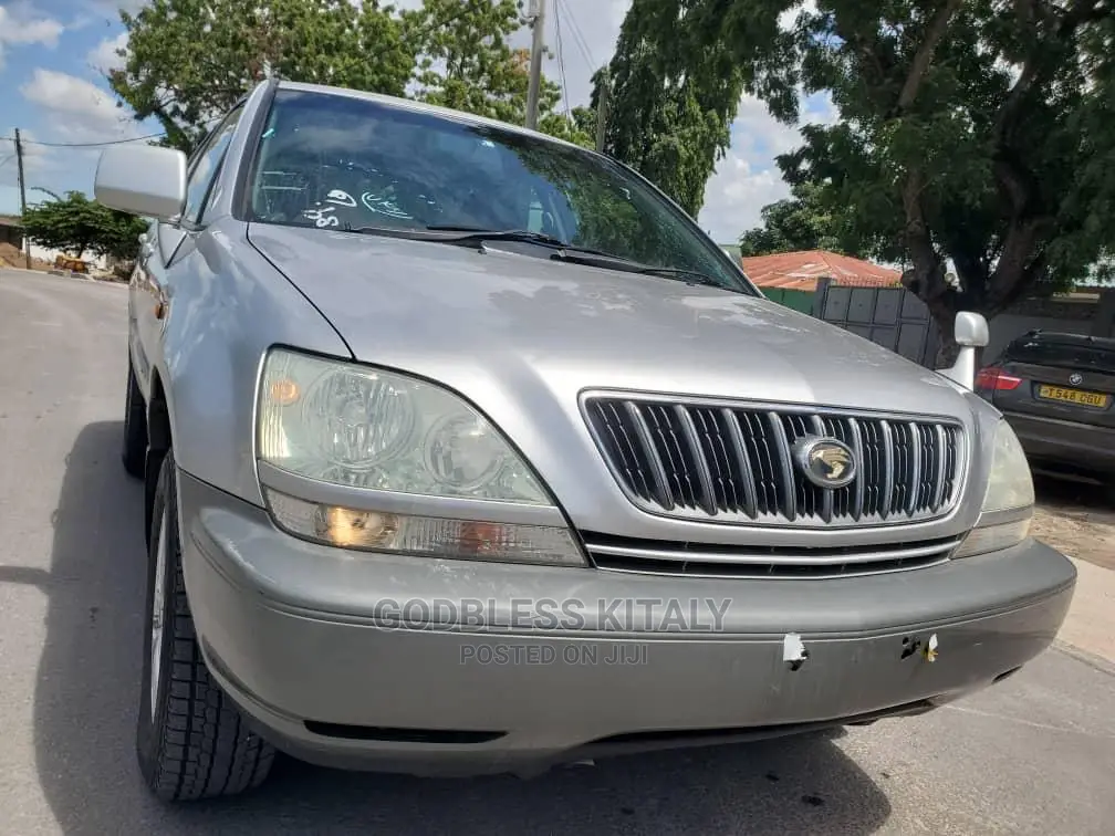 Toyota Harrier 2001 Silver