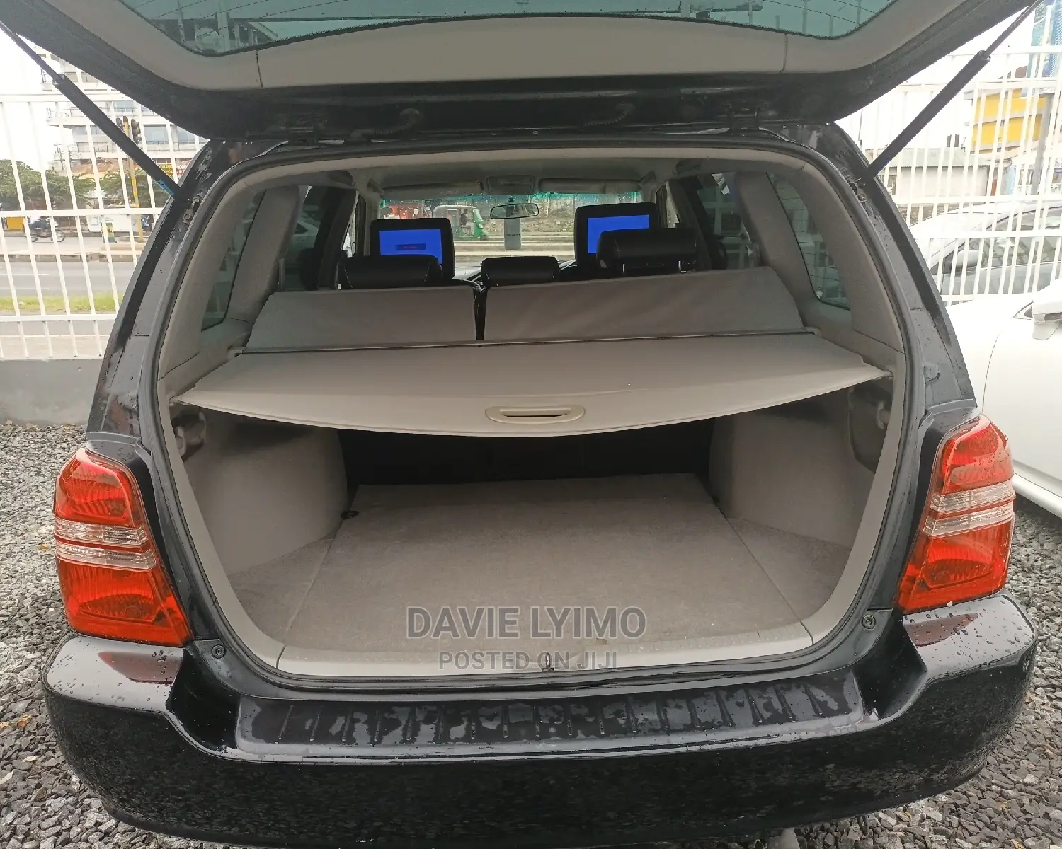 Toyota Kluger 2001 Black