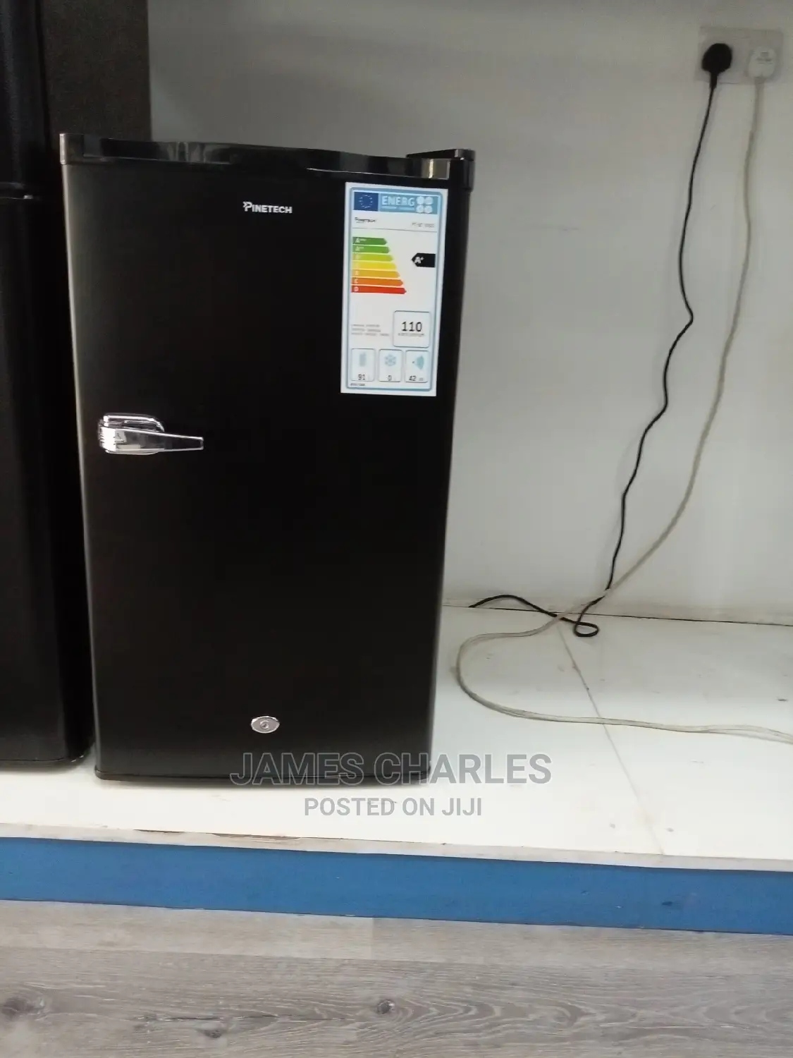 Single Pineetech Refrigerator