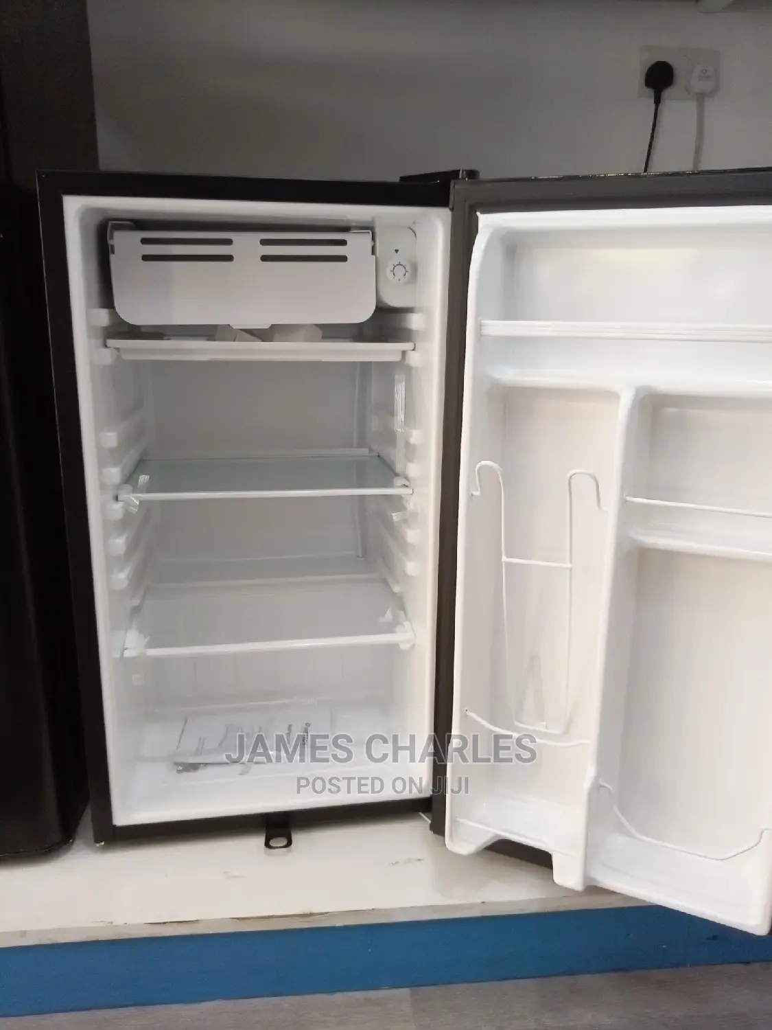Single Pineetech Refrigerator