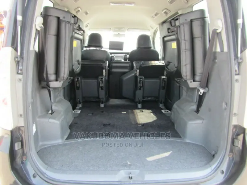Toyota Noah 2007 Black