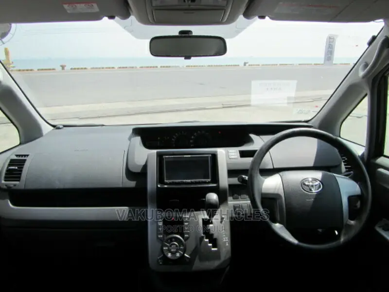 Toyota Noah 2007 Black