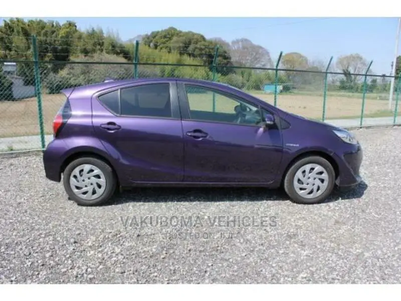 Toyota Aqua 2018 Purple